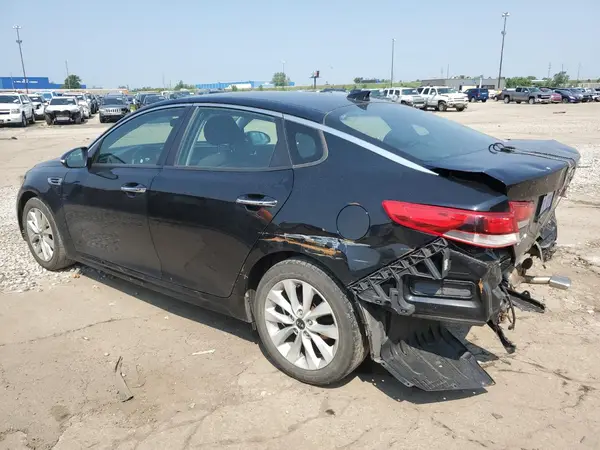 5XXGT4L35JG256959 2018 KIA OPTIMA - Image 2