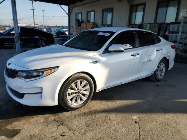 5XXGT4L35JG258131 2018 KIA OPTIMA - Image 1