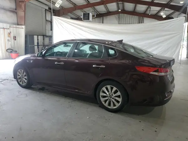 5XXGT4L35JG260560 2018 KIA OPTIMA - Image 2