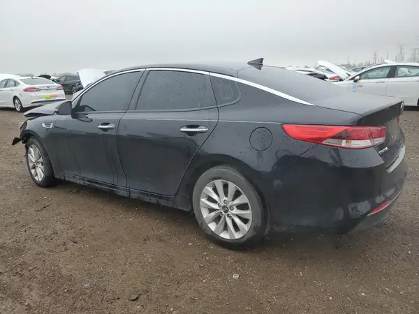 5XXGT4L35JG260882 2018 KIA OPTIMA - Image 2