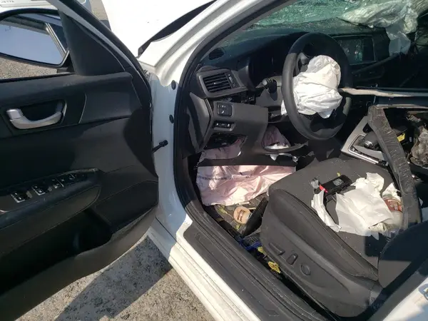 5XXGT4L35JG262664 2018 KIA OPTIMA - Image 8