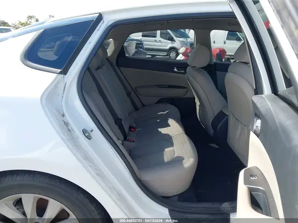 5XXGT4L35JG263927 2018 KIA OPTIMA - Image 8