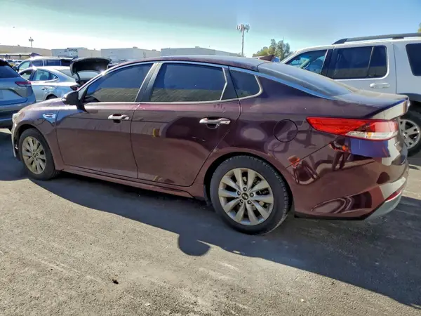 5XXGT4L35JG264317 2018 KIA OPTIMA - Image 2