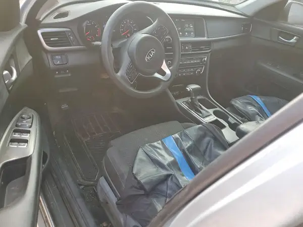 5XXGT4L35JG265323 2018 KIA OPTIMA - Image 8