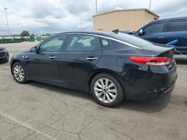 5XXGT4L35JG265497 2018 KIA OPTIMA - Image 2