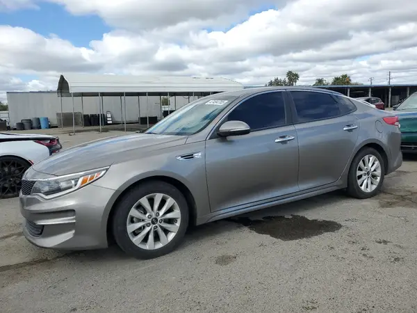 5XXGT4L35JG266584 2018 KIA OPTIMA - Image 1