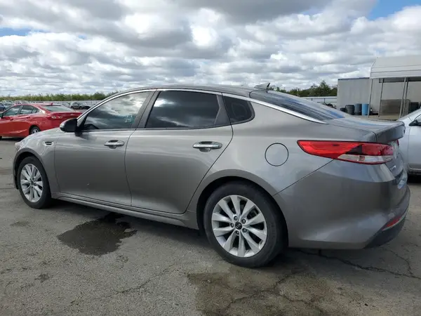 5XXGT4L35JG266584 2018 KIA OPTIMA - Image 2
