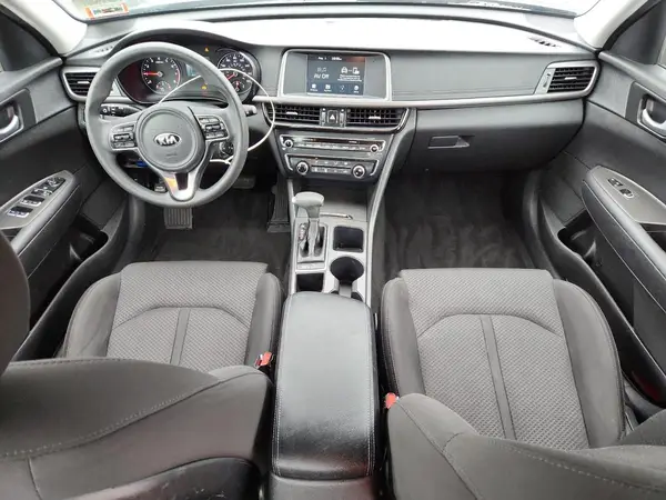 5XXGT4L35JG266696 2018 KIA OPTIMA - Image 8