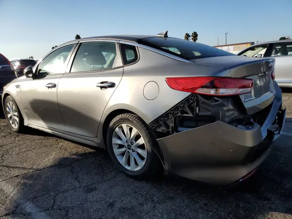 5XXGT4L35JG267413 2018 KIA OPTIMA - Image 2