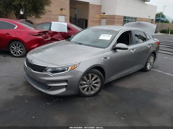 5XXGT4L35JG268707 2018 KIA OPTIMA - Image 2