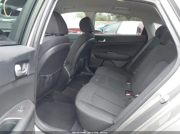 5XXGT4L35JG268707 2018 KIA OPTIMA - Image 8