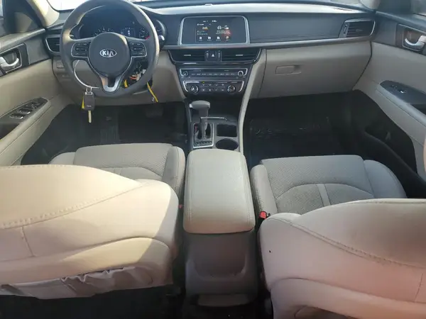 5XXGT4L35JG268870 2018 KIA OPTIMA - Image 8