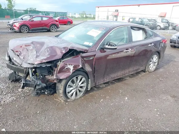 5XXGT4L35JG268917 2018 KIA OPTIMA - Image 2