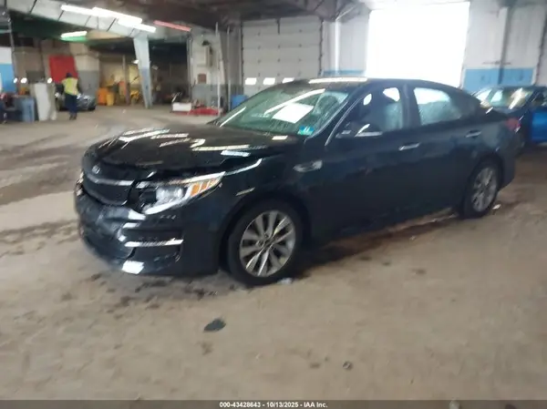 5XXGT4L35JG269033 2018 KIA OPTIMA - Image 2