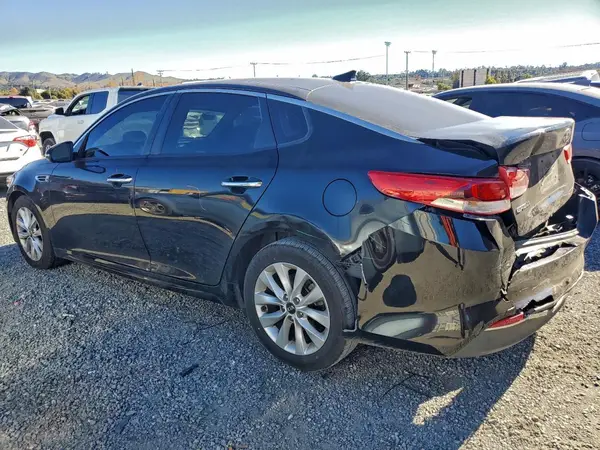 5XXGT4L35JG269453 2018 KIA OPTIMA - Image 2
