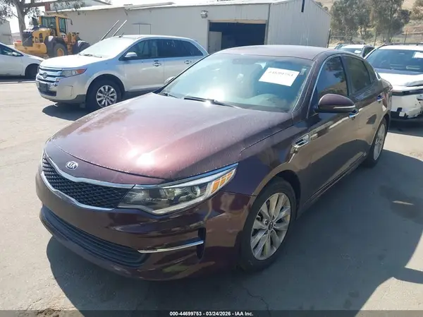 5XXGT4L35JG270232 2018 KIA OPTIMA - Image 2