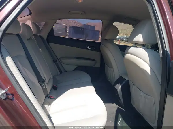 5XXGT4L35JG270232 2018 KIA OPTIMA - Image 8