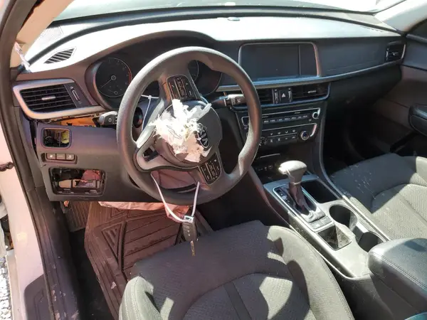 5XXGT4L35JG270764 2018 KIA OPTIMA - Image 8