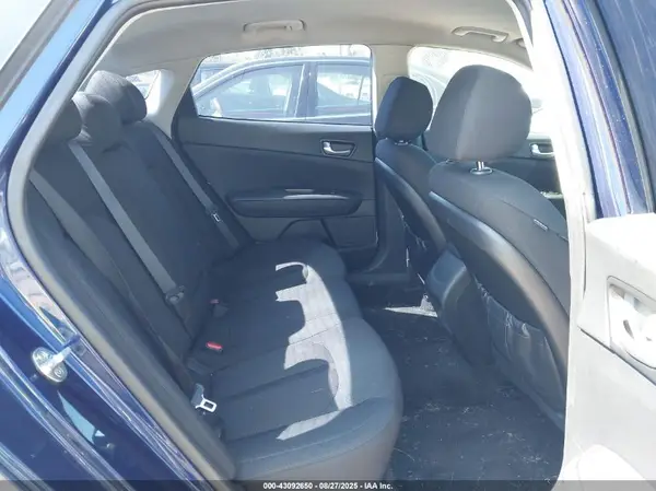 5XXGT4L35JG272319 2018 KIA OPTIMA - Image 8