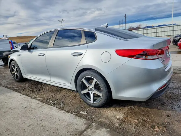 5XXGT4L35JG272448 2018 KIA OPTIMA - Image 2