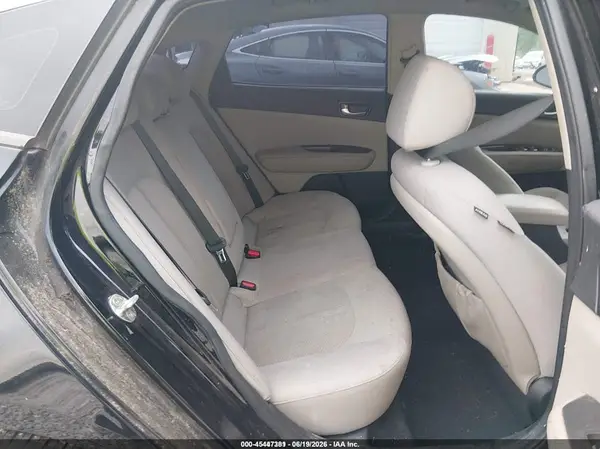 5XXGT4L35JG272630 2018 KIA OPTIMA - Image 8