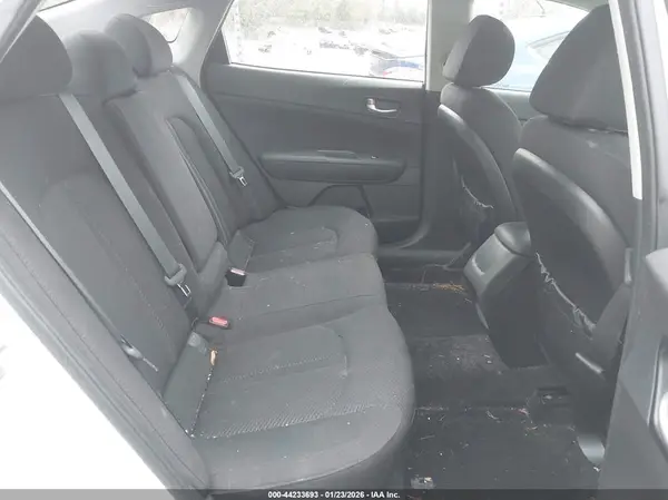 5XXGT4L35JG273566 2018 KIA OPTIMA - Image 8