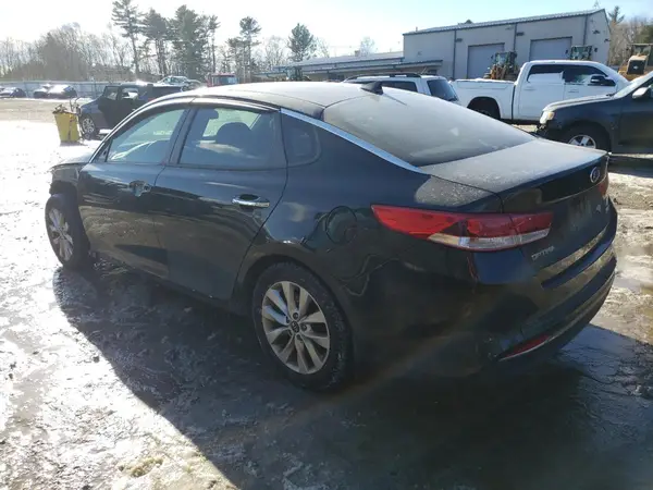 5XXGT4L35JG274393 2018 KIA OPTIMA - Image 2