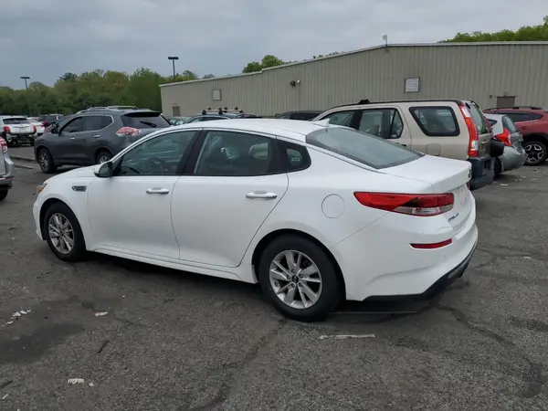 5XXGT4L35KG278705 2019 KIA OPTIMA - Image 2