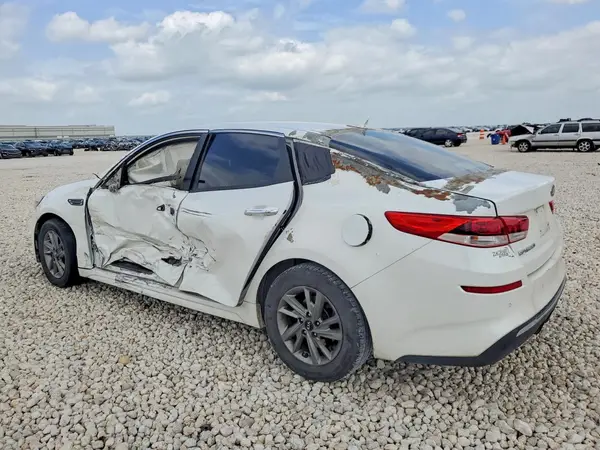 5XXGT4L35KG282236 2019 KIA OPTIMA - Image 2