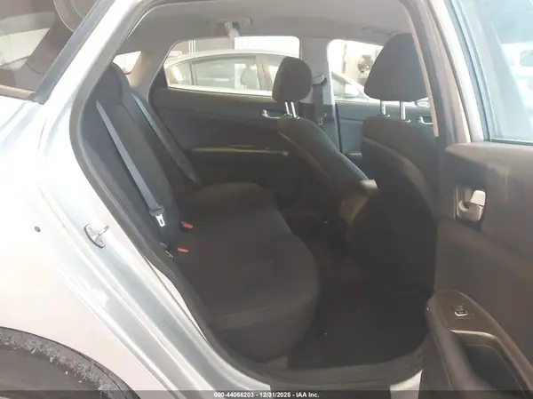 5XXGT4L35KG282477 2019 KIA OPTIMA - Image 8