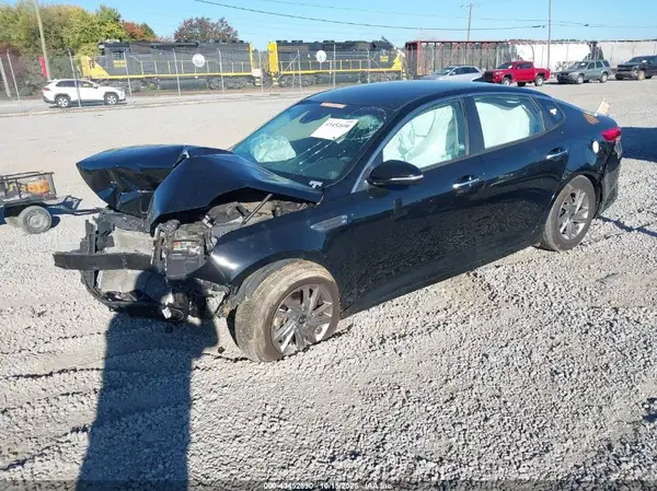 5XXGT4L35KG282608 2019 KIA OPTIMA - Image 2