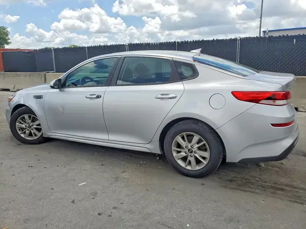 5XXGT4L35KG282902 2019 KIA OPTIMA - Image 2