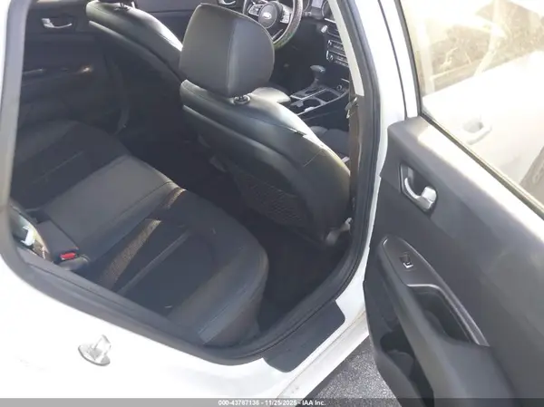 5XXGT4L35KG292121 2019 KIA OPTIMA - Image 8