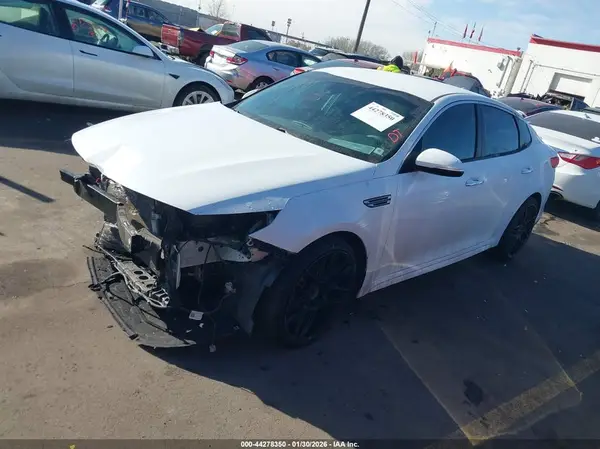 5XXGT4L35KG295746 2019 KIA OPTIMA - Image 2