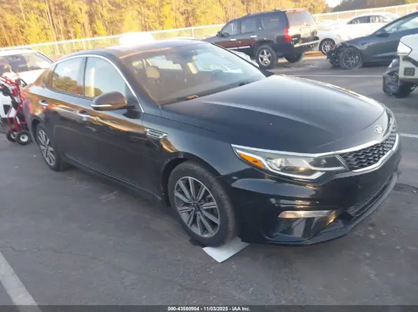 5XXGT4L35KG300105 2019 KIA OPTIMA - Image 1