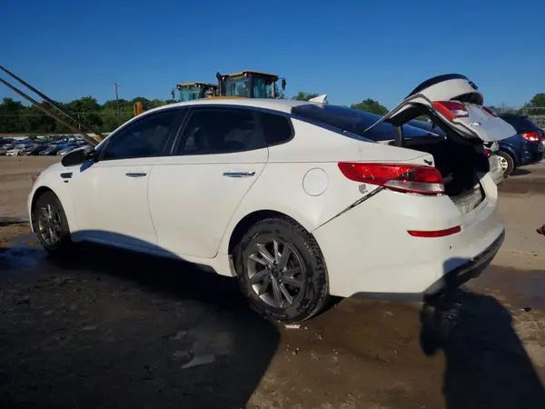 5XXGT4L35KG300654 2019 KIA OPTIMA - Image 2