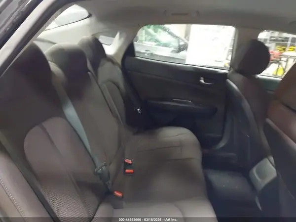 5XXGT4L35KG305434 2019 KIA OPTIMA - Image 8