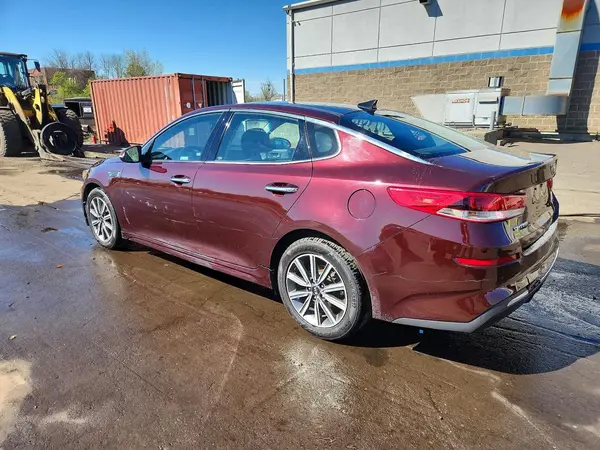 5XXGT4L35KG311024 2019 KIA OPTIMA - Image 2