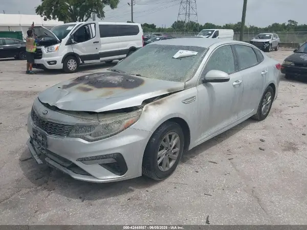 5XXGT4L35KG316613 2019 KIA OPTIMA - Image 2
