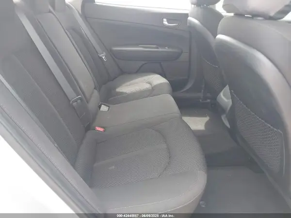 5XXGT4L35KG316613 2019 KIA OPTIMA - Image 8