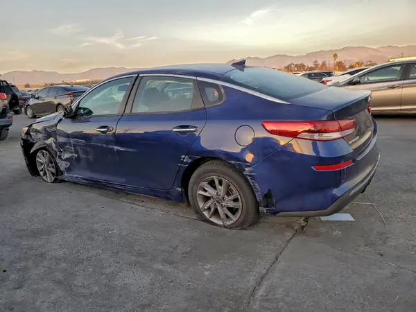 5XXGT4L35KG320001 2019 KIA OPTIMA - Image 2
