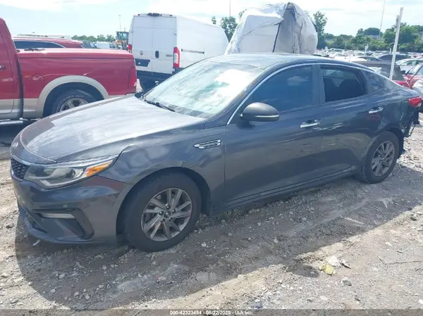 5XXGT4L35KG323447 2019 KIA OPTIMA - Image 2