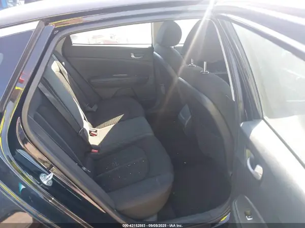 5XXGT4L35KG323853 2019 KIA OPTIMA - Image 8