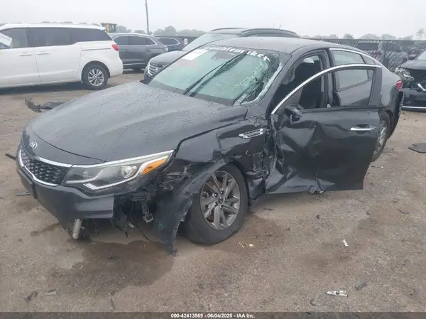 5XXGT4L35KG325179 2019 KIA OPTIMA - Image 2