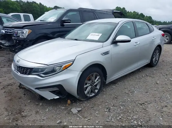 5XXGT4L35KG330365 2019 KIA OPTIMA - Image 2
