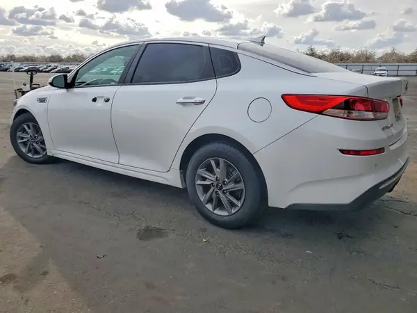5XXGT4L35KG338062 2019 KIA OPTIMA - Image 2