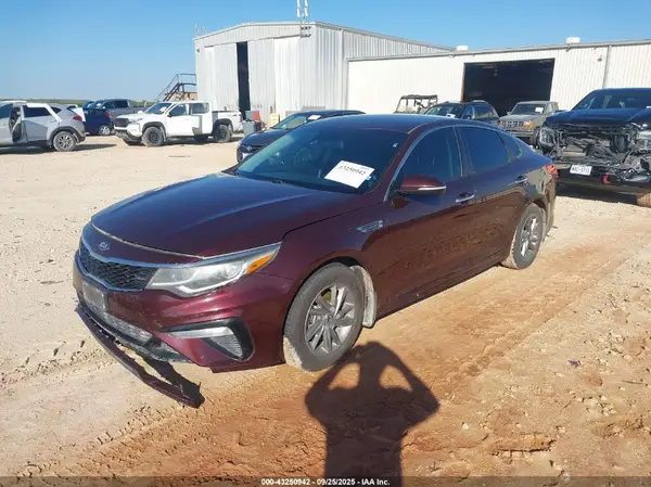 5XXGT4L35KG344749 2019 KIA OPTIMA - Image 2