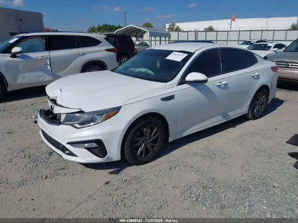 5XXGT4L35KG348641 2019 KIA OPTIMA - Image 2