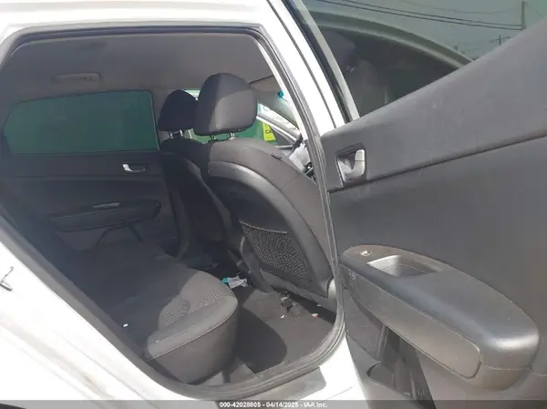 5XXGT4L35KG349675 2019 KIA OPTIMA - Image 8