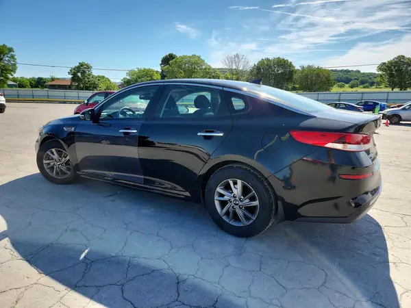 5XXGT4L35KG352592 2019 KIA OPTIMA - Image 2